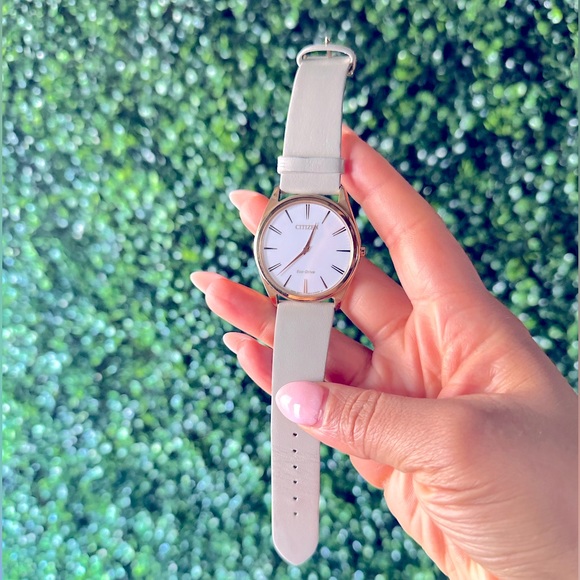 Citizen Watch w/ Taupe Leather Strap - Picture 3 of 5